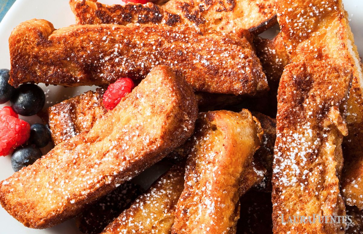 Easy Crispy Baked French Toast Sticks Recipe